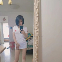 身材高挑的小少妇